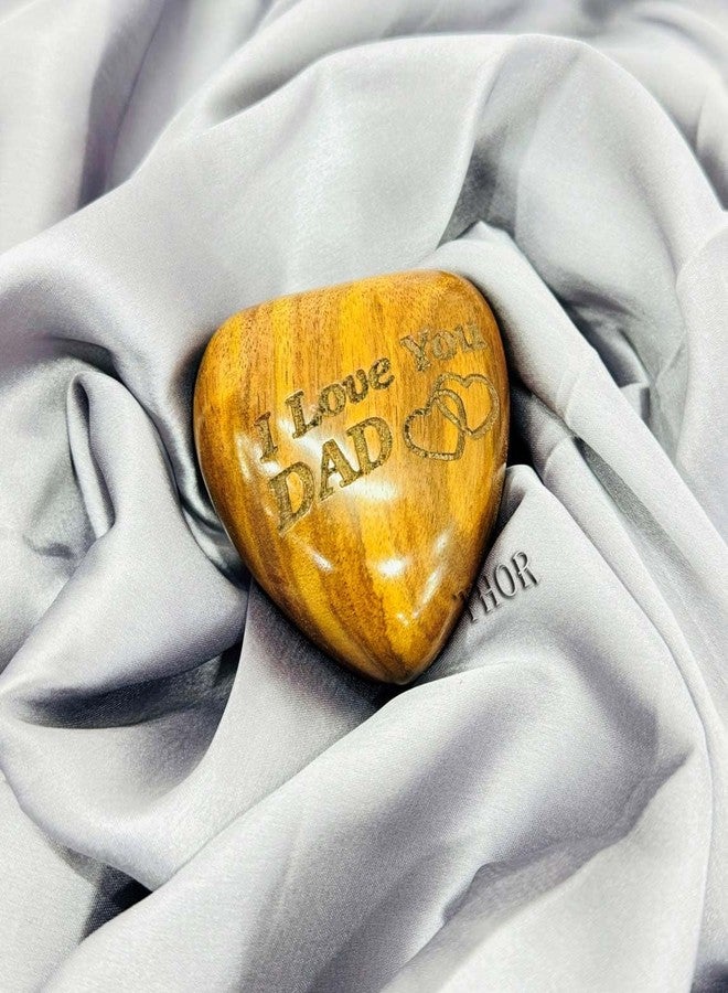 THOR INSTRUMENTS جرة خشبية على شكل قلب لحفظ رماد الحيوانات الأليفة، مصنوعة يدوياً - مثالية للبالغين والرضع، مع صندوق خشبي وحامل، 3 بوصات (أحبك يا أبي). - Image 3